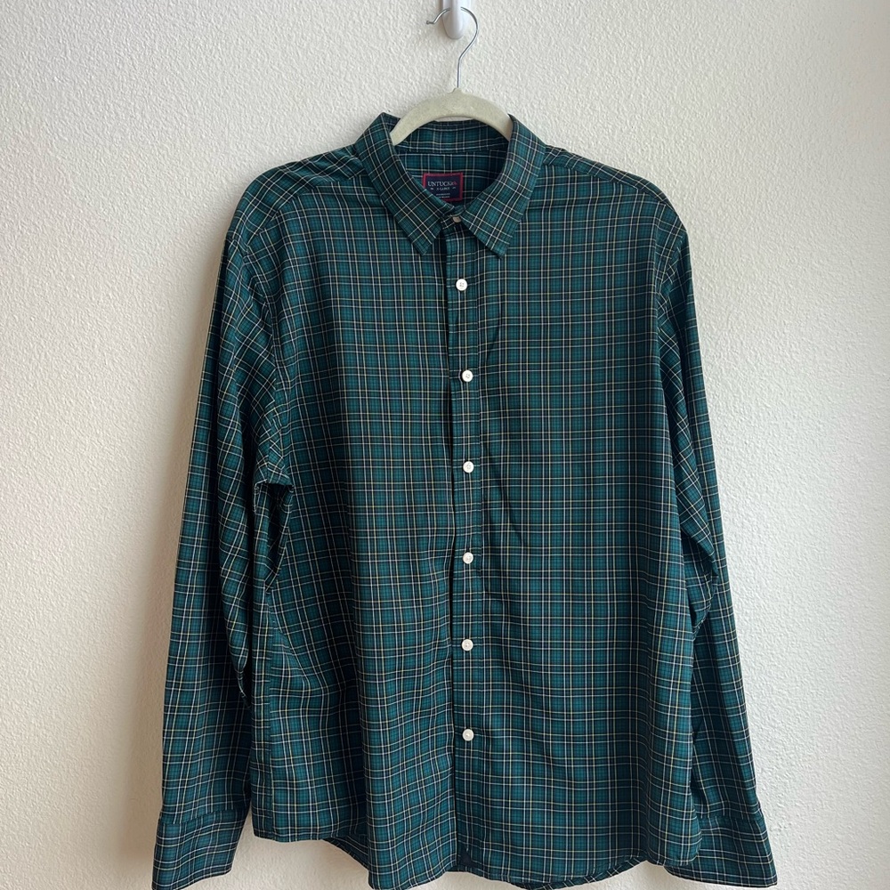 UNTUCKit Men's Teal‎ and Red Plaid Button Down Shirt